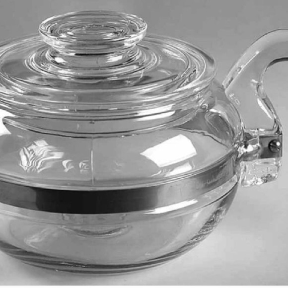 Pyrex Clear Glass Teapot with Lid - Picture 1 of 2